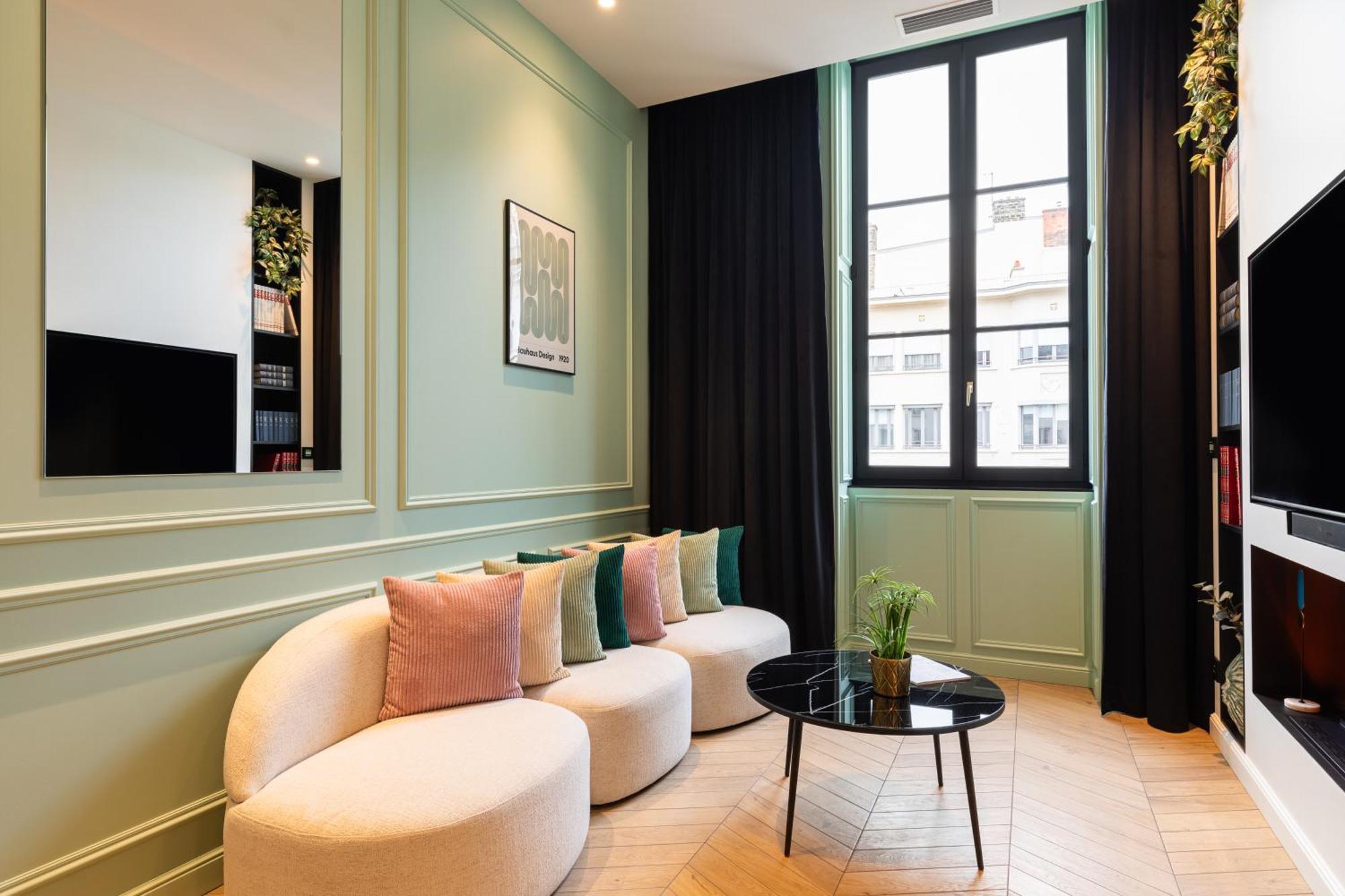 Mohom - Bellecour Apartment ลียง ภายนอก รูปภาพ