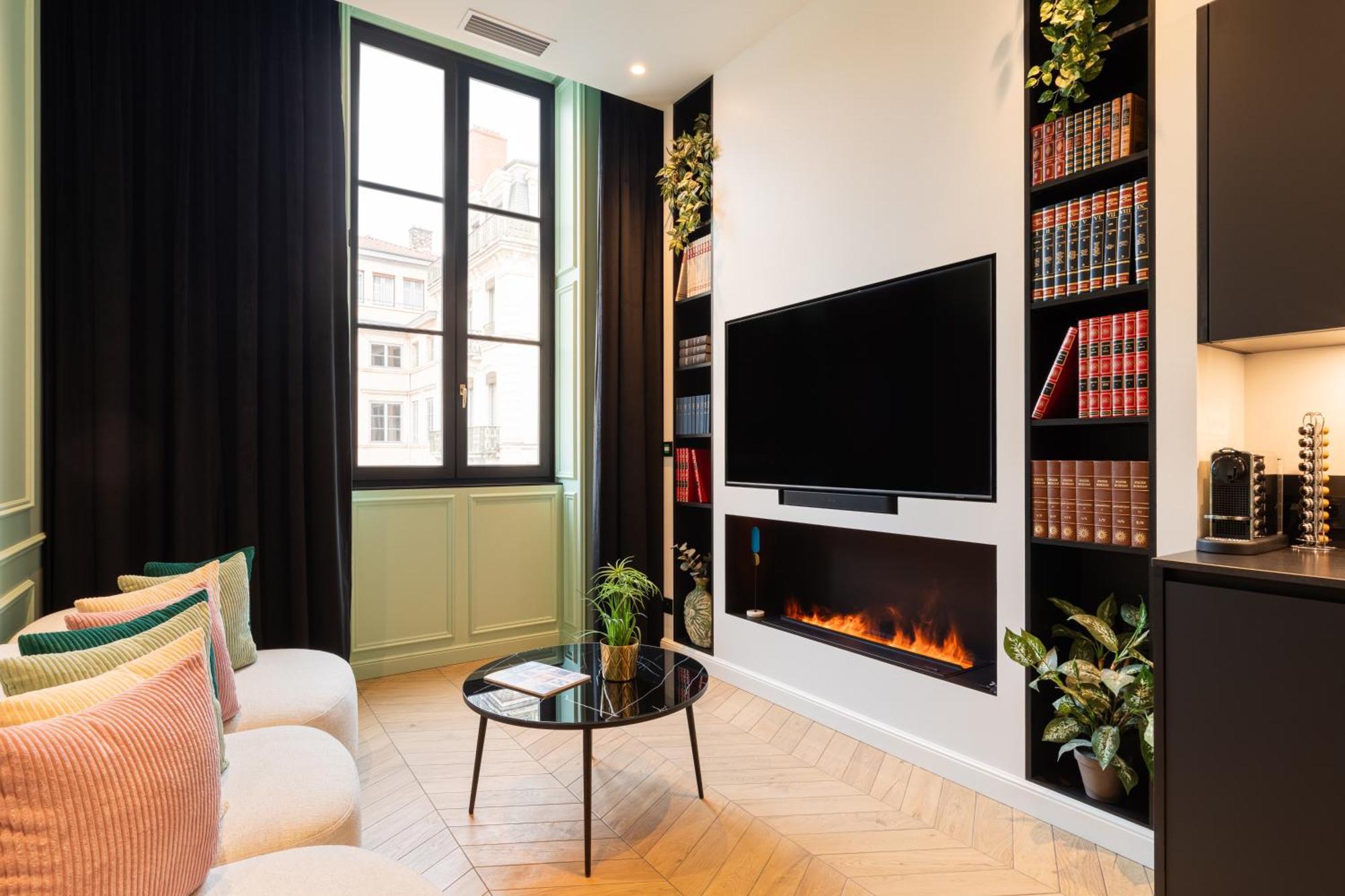 Mohom - Bellecour Apartment ลียง ภายนอก รูปภาพ