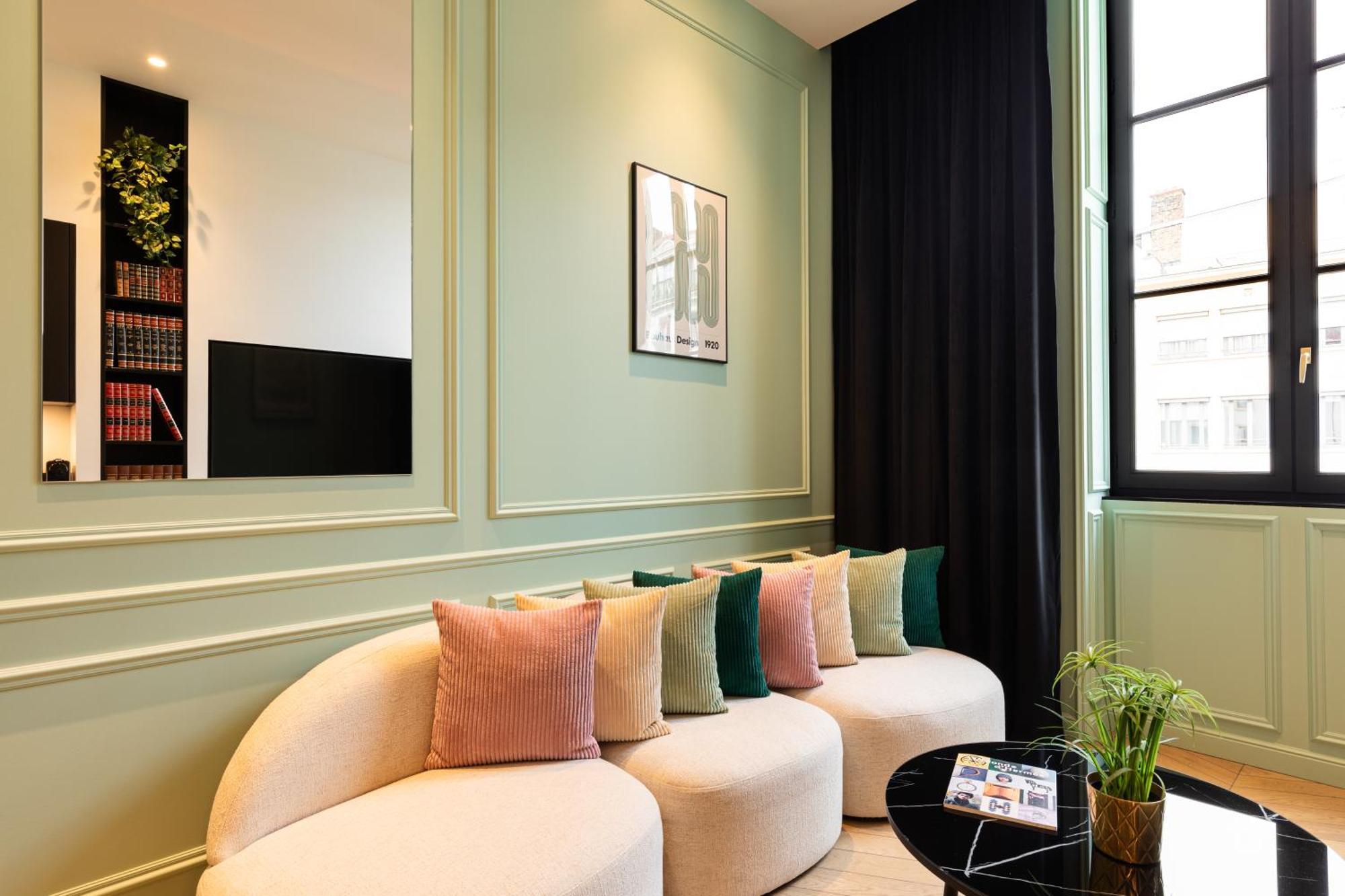 Mohom - Bellecour Apartment ลียง ภายนอก รูปภาพ
